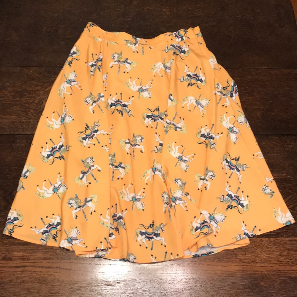 Ladies skirt